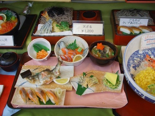 do-an-gia-tai-nhat-ban-khien-thuc-khach-ua-nuoc-mieng-6