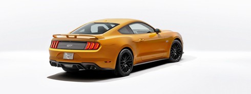 ford-mustang-2018-lo-dien-tai-dau-chevrolet-camaro-page-2-1