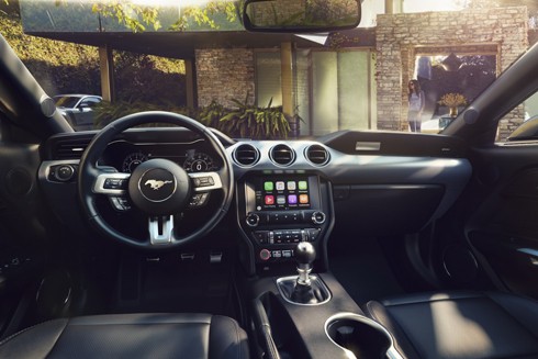 ford-mustang-2018-lo-dien-tai-dau-chevrolet-camaro-1