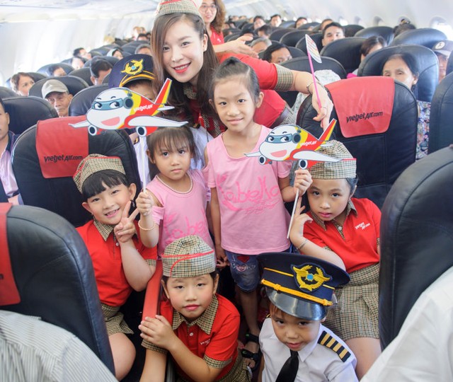 Phi công, tiếp viên “nhí” tưng bừng vui 1/6 cùng Vietjet ảnh 4