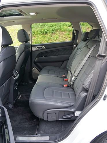 chi-tiet-ssangyong-rexton-2017-tai-han-quoc-9