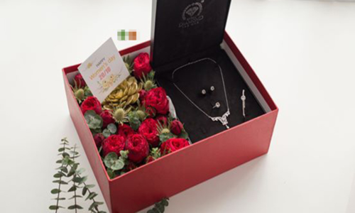 Những món quà Valentine giá vài chục triệu đồng ảnh 3