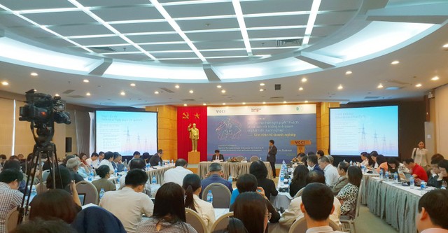 Sau 5 năm thực hiện Nghị quyết 19, doanh nghiệp vẫn “khá bức xúc” với giấy phép con ảnh 1