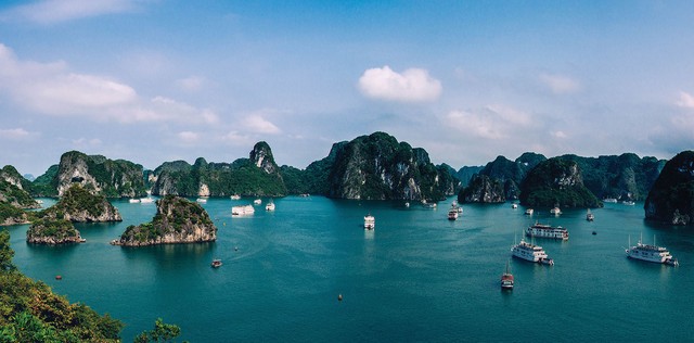 Vịnh Hạ Long: Vẻ đẹp bất biến với thời gian ảnh 1
