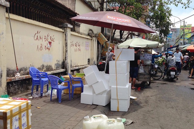 Tiểu thương Vũng Tàu bán hải sản không nghỉ tay dịp 30/4 ảnh 5
