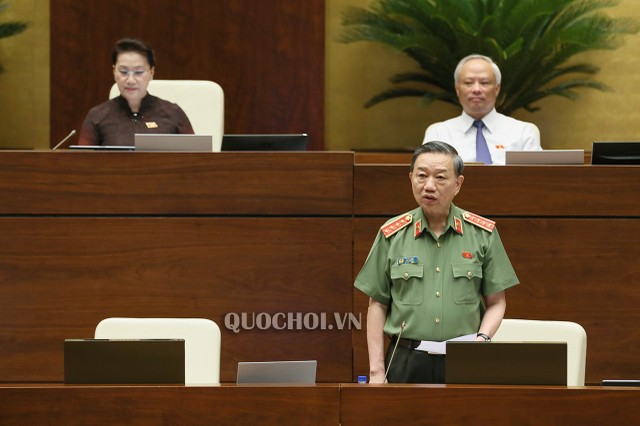 Cả người vay và cho vay tín dụng đen đều có dấu hiệu của tội phạm ảnh 2
