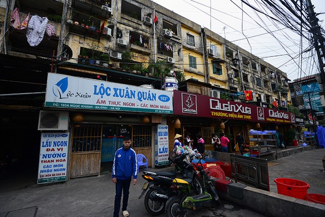 Những hình ảnh "xem cũng ghê người" tại chung cư cũ Hà Nội ảnh 12