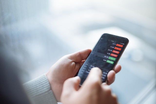 Chứng khoán mang lại giá trị riêng cho mỗi nhà đầu tư, ngoài tiền. Ảnh: Shutterstock. Chứng khoán mang lại giá trị riêng cho mỗi nhà đầu tư, ngoài tiền. Ảnh: Shutterstock.