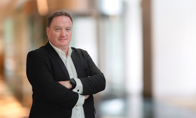 Ông Neil MacGregor. Ông Neil MacGregor.