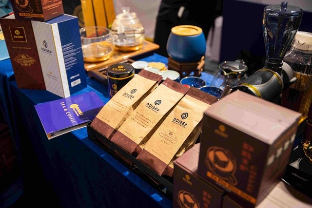 Sản phẩm được thiết kế bắt mắt, chỉnh chu của thương hiệu Đôi Dép Sản phẩm được thiết kế bắt mắt, chỉnh chu của thương hiệu Đôi Dép