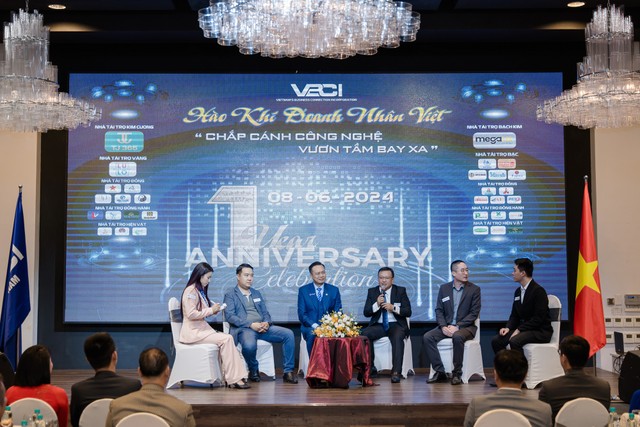 Ông Võ Thanh Nhiên - Giám đốc Phòng Khách hàng Doanh nghiệp SME (Eximbank) chia sẻ về sản phẩm Efast