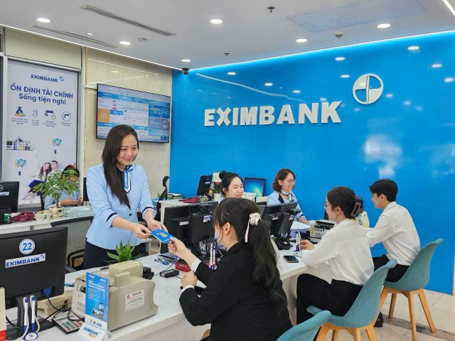 Gói chuyển tiền Efee với những ưu đãi đặc biệt từ Eximbank mang đến nhiều lợi ích cho doanh nghiệp SME, giúp tiết kiệm tối đa chi phí Gói chuyển tiền Efee với những ưu đãi đặc biệt từ Eximbank mang đến nhiều lợi ích cho doanh nghiệp SME, giúp tiết kiệm tối đa chi phí