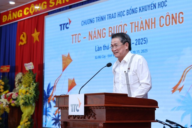 Ông Đặng Văn Thành - Chủ tịch Tập đoàn TTC phát biểu, chia sẻ tại chương trình.