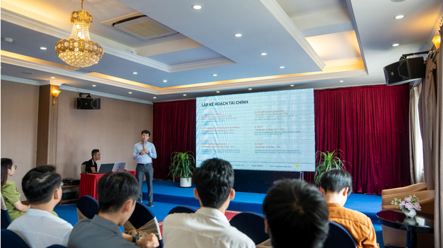 Ngày 10/08, AAS tổ chức workshop “Lãi suất kép - Chìa khóa vàng đến tự do tài chính&quot; với chủ đề tập trung quản lý và tăng trưởng tài sản cá nhân.