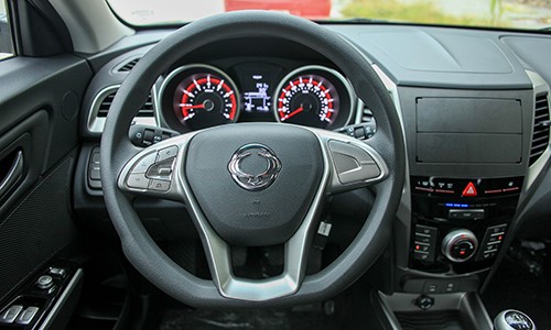 Ssangyong Tivoli MT - crossover nhập khẩu giá 570 triệu ảnh 6 Ssangyong Tivoli MT - crossover nhập khẩu giá 570 triệu ảnh 6