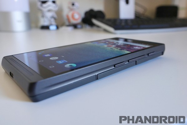 Cận cảnh nguyên mẫu thực tế của “smartphone xếp hình” đã bị Google bỏ rơi ảnh 3 Cận cảnh nguyên mẫu thực tế của “smartphone xếp hình” đã bị Google bỏ rơi ảnh 3