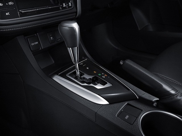 Toyota ra mắt phiên bản nâng cấp mới cho Altis ảnh 8 Toyota ra mắt phiên bản nâng cấp mới cho Altis ảnh 8