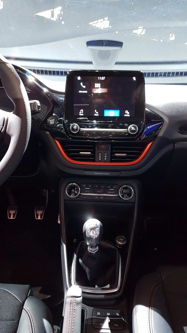 Ford Fiesta 2017 có gì mới? ảnh 4 Ford Fiesta 2017 có gì mới? ảnh 4