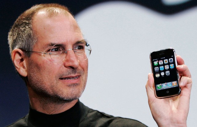 iPhone, "máy in tiền" và "con dao hai lưỡi" của Apple ảnh 1 iPhone, "máy in tiền" và "con dao hai lưỡi" của Apple ảnh 1