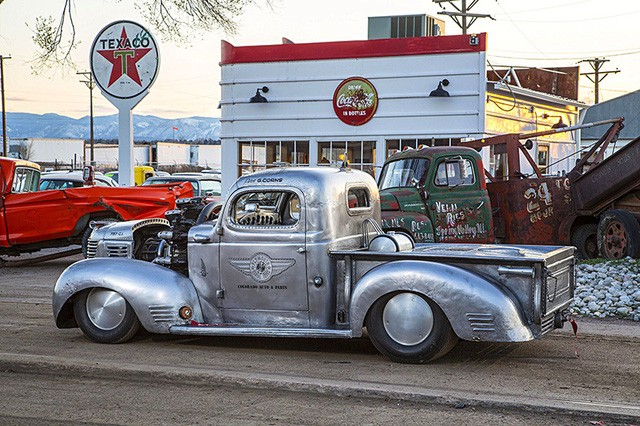 Chiếc bán tải độc đáo sử dụng động cơ 7 xy-lanh ảnh 16