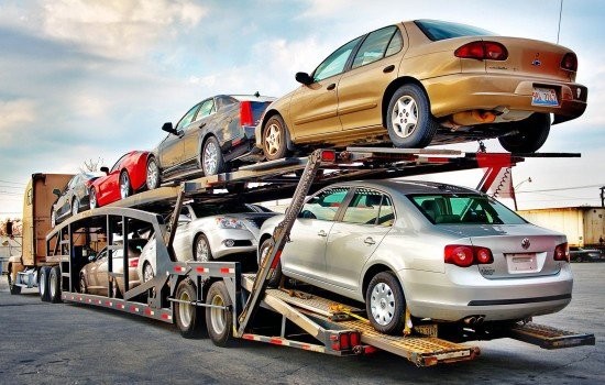 Ô tô hạ giá tới đáy: Nơi giảm 100 triệu đồng, chỗ khuyến mãi 5.000 USD ảnh 1 Ô tô hạ giá tới đáy: Nơi giảm 100 triệu đồng, chỗ khuyến mãi 5.000 USD ảnh 1