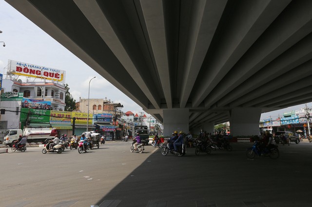 Cầu vượt hơn 500 tỷ đồng phía Tây TP HCM thông xe trước 3 tháng ảnh 9 Cầu vượt hơn 500 tỷ đồng phía Tây TP HCM thông xe trước 3 tháng ảnh 9