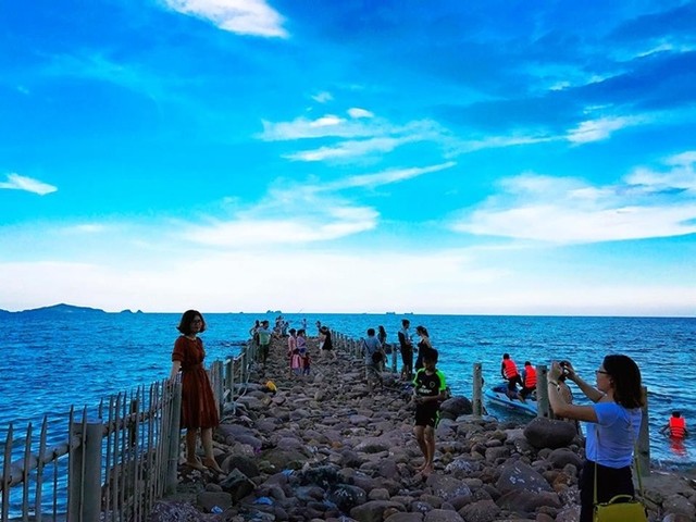 Bãi Đông - điểm đến mới nổi hút khách ở Thanh Hóa ảnh 4 Bãi Đông - điểm đến mới nổi hút khách ở Thanh Hóa ảnh 4