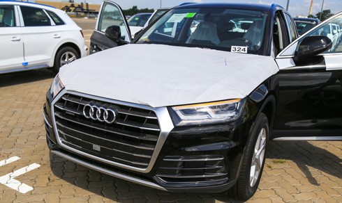 Audi Q5 đời mới cập cảng Sài Gòn ảnh 2 Audi Q5 đời mới cập cảng Sài Gòn ảnh 2