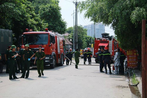 Cháy kho hàng ở Cảng Hà Nội ảnh 1 Cháy kho hàng ở Cảng Hà Nội ảnh 1
