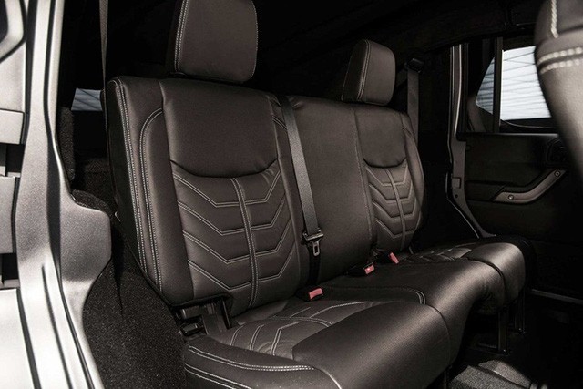 Rezvani Tank – Siêu xe chống đạn dành cho các ông hoàng Ả rập ảnh 10