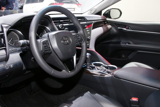 Toyota Camry trở lại châu Âu sau 14 năm vắng bóng ảnh 6 Toyota Camry trở lại châu Âu sau 14 năm vắng bóng ảnh 6