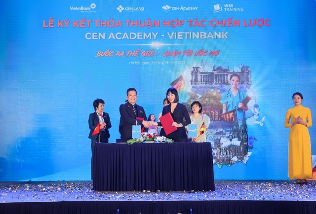 VietinBank chính thức trở thành đối tác chiến lược của Cen Land. VietinBank chính thức trở thành đối tác chiến lược của Cen Land.