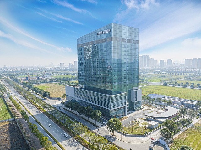 Khi thế giới đầy sóng gió, nhà đầu tư càng tin tưởng đầu tư vào một Việt Nam bình yên.