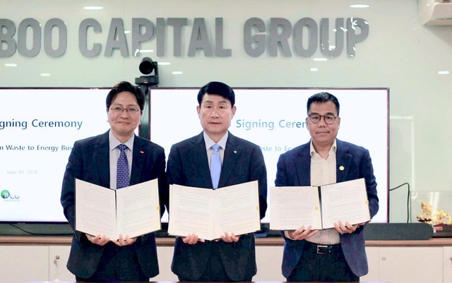 Sau lễ ký kết BCG Energy, SK Ecoplant và SLC sẽ lên kế hoạch hợp tác đầu tư xây dựng các phương án xử lý rác thải bao gồm tái chế, phân loại và xử lý các bãi rác thải, xây nhà máy đốt rác phát điện và phát triển dự án quốc tế giảm khí thải nhà kính. Sau lễ ký kết BCG Energy, SK Ecoplant và SLC sẽ lên kế hoạch hợp tác đầu tư xây dựng các phương án xử lý rác thải bao gồm tái chế, phân loại và xử lý các bãi rác thải, xây nhà máy đốt rác phát điện và phát triển dự án quốc tế giảm khí thải nhà kính.