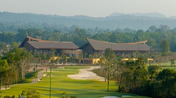 Vẻ đẹp thơ mộng của Eschuri Vung Bau Golf