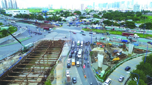 Hạ tầng và bất động sản luôn có mối quan hệ mật thiết. Ảnh: Lê Toàn. Hạ tầng và bất động sản luôn có mối quan hệ mật thiết. Ảnh: Lê Toàn.