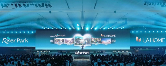 Sự kiện Kick-off của River Park đã thu hút hơn 2.000 chuyên viên kinh doanh ưu tú & hơn 30 đối tác chiến lược uy tín. Sự kiện Kick-off của River Park đã thu hút hơn 2.000 chuyên viên kinh doanh ưu tú & hơn 30 đối tác chiến lược uy tín.