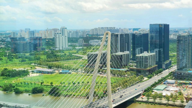 Giá căn hộ tại TP.HCM liên tục leo thang. Ảnh: Lê Toàn. Giá căn hộ tại TP.HCM liên tục leo thang. Ảnh: Lê Toàn.