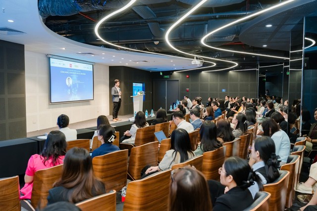 Phần chia sẻ đến từ Tổng Giám đốc TopCV Việt Nam. Ảnh: ACCA Việt Nam.