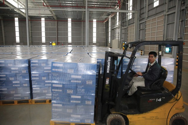 Nhu cầu của khách thuê tiếp tục tập trung nhiều hơn vào phân khúc kho xưởng xây sẵn. Ảnh: Dũng Minh. Nhu cầu của khách thuê tiếp tục tập trung nhiều hơn vào phân khúc kho xưởng xây sẵn. Ảnh: Dũng Minh.