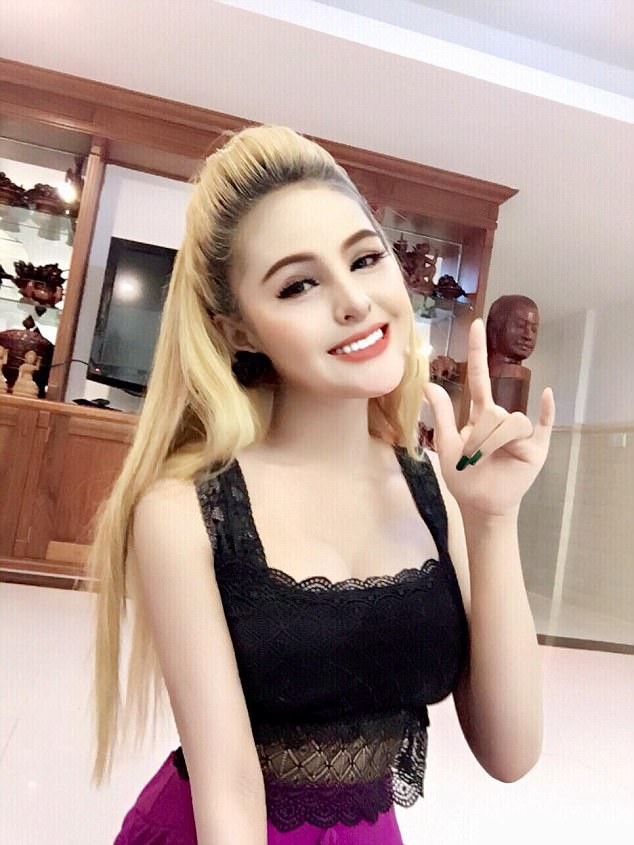 Nữ diễn viên Campuchia bị cấm đóng phim vì quá nóng bỏng ảnh 3 Nữ diễn viên Campuchia bị cấm đóng phim vì quá nóng bỏng ảnh 3