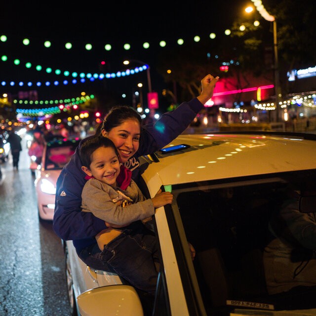 Những người ủng hộ ông Biden đang tận hưởng niềm vui chiến thắng