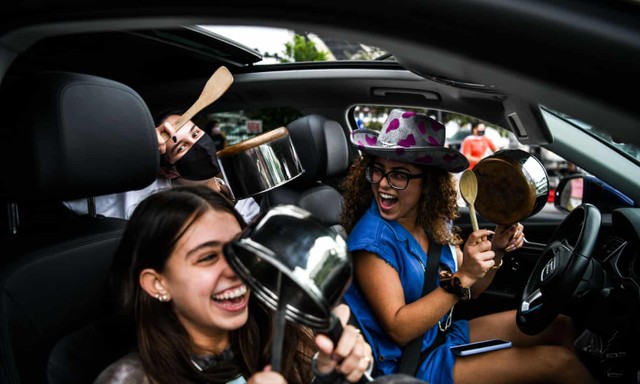 Đổ ra đường ăn mừng tại Miami