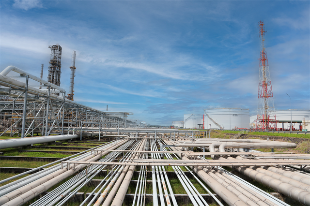 Qua 16 năm, BSR đã sản xuất hơn 96,4 triệu tấn sản phẩm; tổng doanh thu đạt gần 1,7 triệu tỷ đồng; nộp NSNN hơn 230 ngàn tỷ đồng Qua 16 năm, BSR đã sản xuất hơn 96,4 triệu tấn sản phẩm; tổng doanh thu đạt gần 1,7 triệu tỷ đồng; nộp NSNN hơn 230 ngàn tỷ đồng