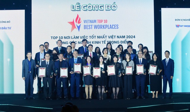 Đại diện Top 10 Nơi làm việc tốt nhất Việt Nam 2024 (VBW10) tham dự Lễ công bố Đại diện Top 10 Nơi làm việc tốt nhất Việt Nam 2024 (VBW10) tham dự Lễ công bố