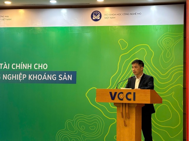 Ông Đậu Anh Tuấn, Phó Tổng Thư ký, Trưởng Ban Pháp chế VCCI phát biểu tại sự kiện Ông Đậu Anh Tuấn, Phó Tổng Thư ký, Trưởng Ban Pháp chế VCCI phát biểu tại sự kiện