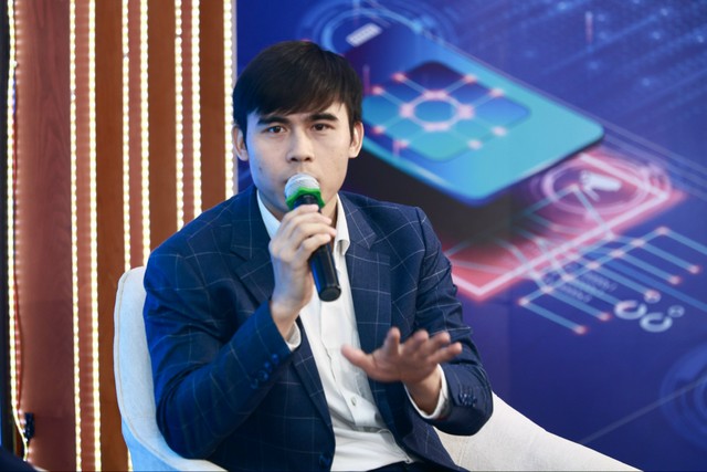 Ông Trịnh Hà, Chuyên gia chiến lược Exness Investment Bank chia sẻ trong phiên thảo luận Ông Trịnh Hà, Chuyên gia chiến lược Exness Investment Bank chia sẻ trong phiên thảo luận