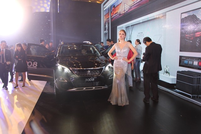 Mẫu xe thành công nhất trong lịch sử Peugeot chính thức “lộ diện” tại Việt Nam  ảnh 1
