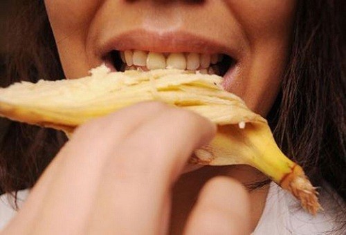 8 mẹo bất ngờ từ vỏ chuối bà nội trợ nào cũng nên biết ảnh 2 8 mẹo bất ngờ từ vỏ chuối bà nội trợ nào cũng nên biết ảnh 2