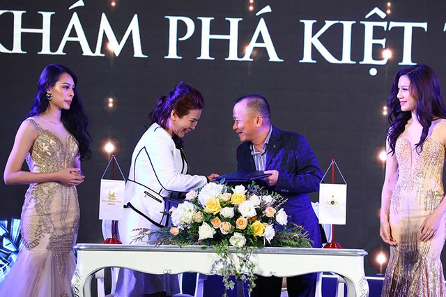 Tân Hoàng Minh ra mắt kiệt tác vượt thời gian D’. Palais Louis ảnh 3